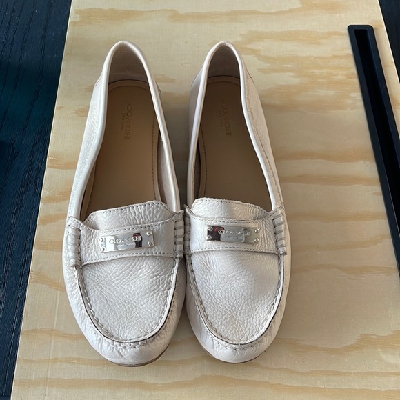 Coach Fredrica leather loafers beige size 8.5 - Picture 1 of 6